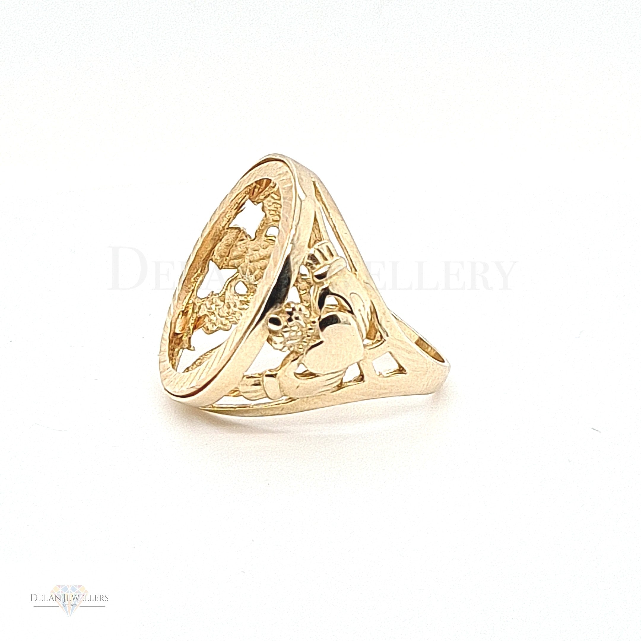 9ct Sovereign Mount with Claddagh Design