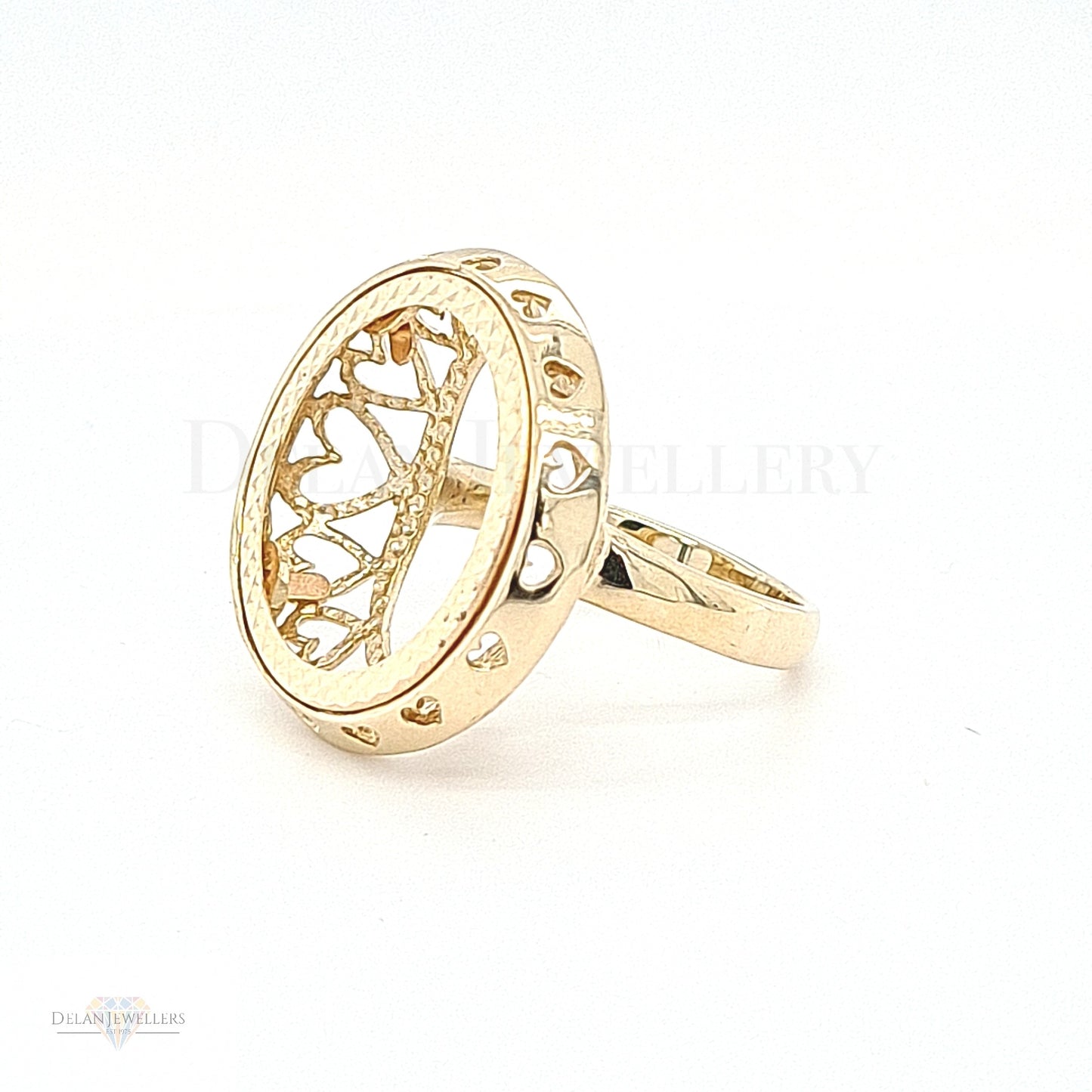 9ct Full Sovereign Mount Ring with heart bezel